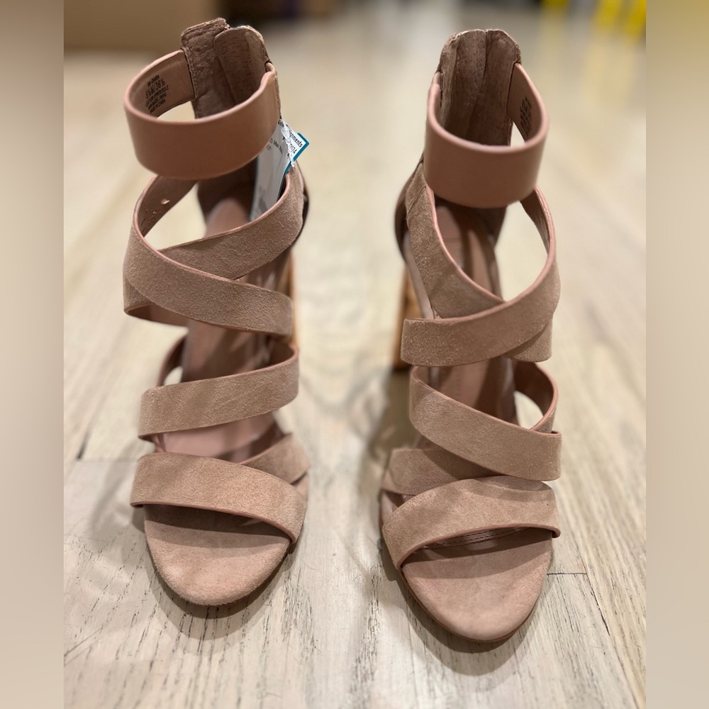 Fun high BCBG shoes. Never worn!